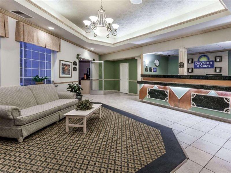 Days Inn By Wyndham פנטווטר מראה חיצוני תמונה