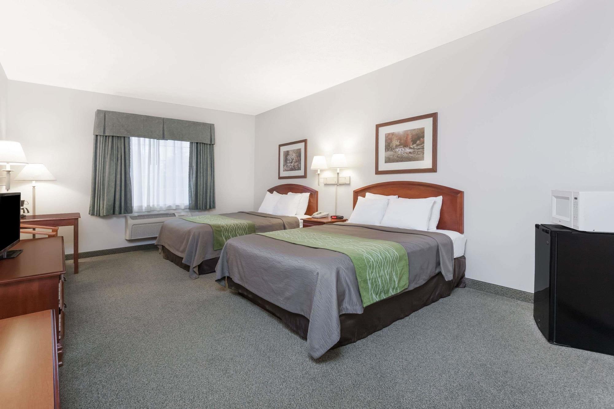Days Inn By Wyndham פנטווטר מראה חיצוני תמונה