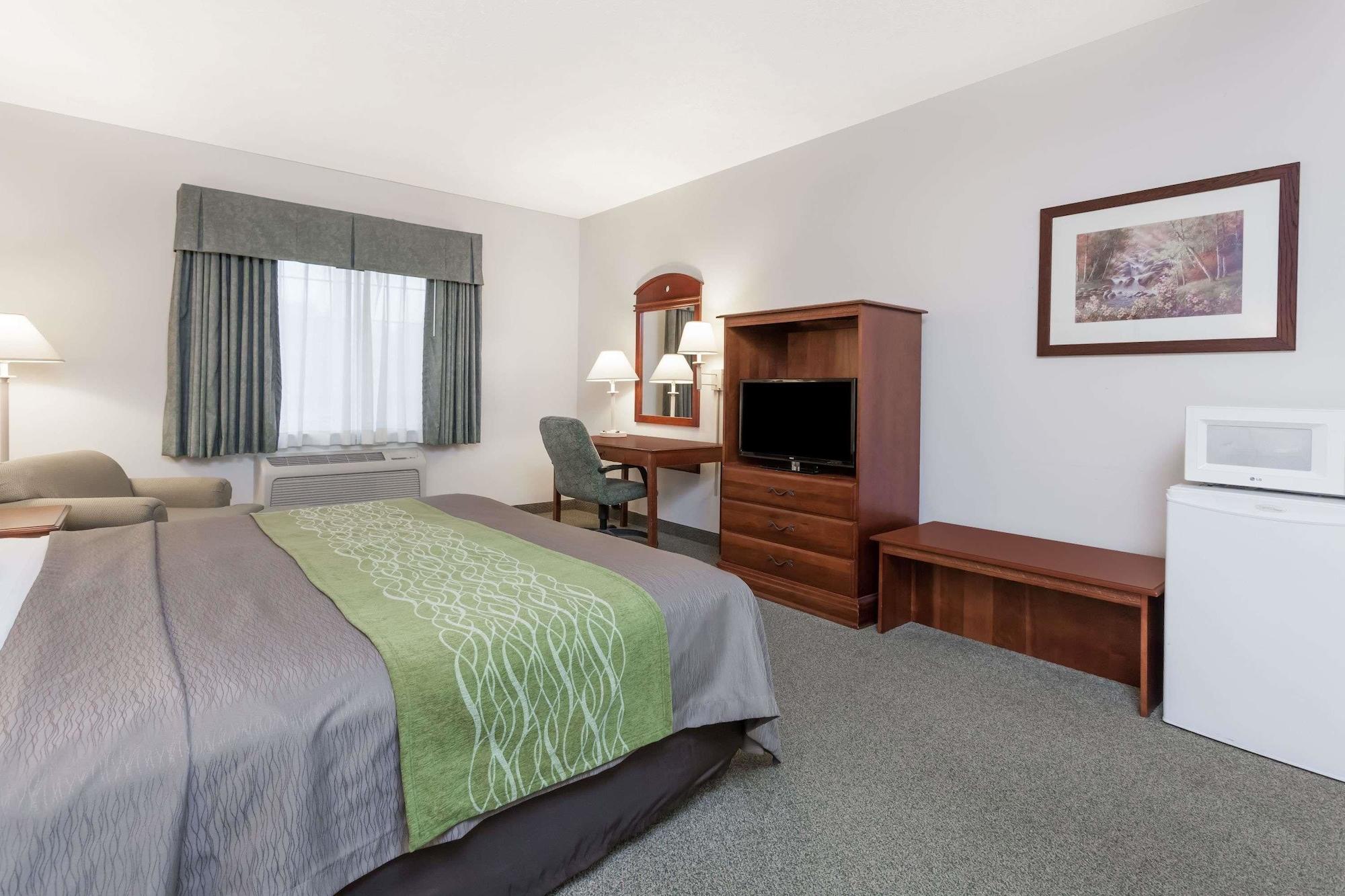 Days Inn By Wyndham פנטווטר מראה חיצוני תמונה