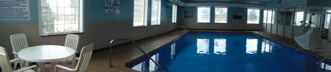 Days Inn By Wyndham פנטווטר מראה חיצוני תמונה